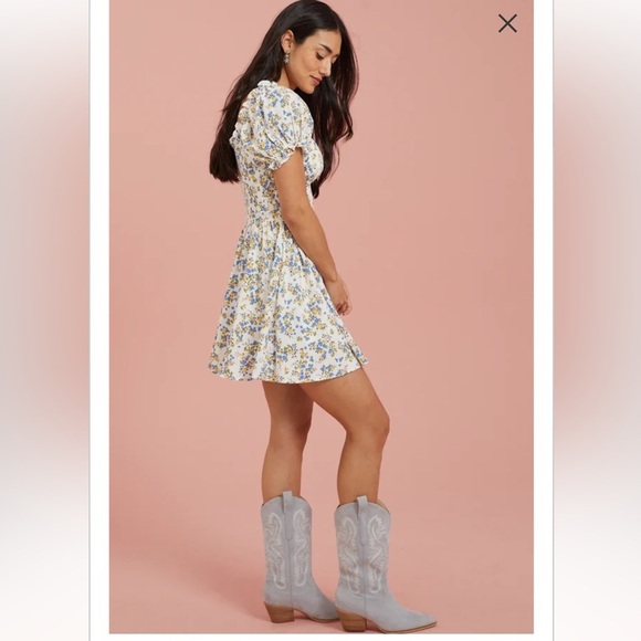 New with tags Altar’d State Lennon Puff Sleeve Dress - Picture 3 of 4